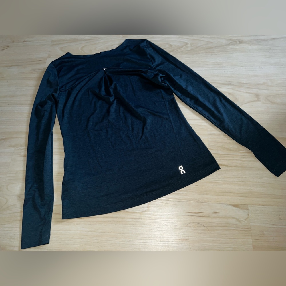 On Running Performance Tee - image 8